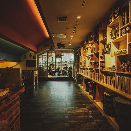 Zerg Backpackers Youth Hostel Сиань Экстерьер фото